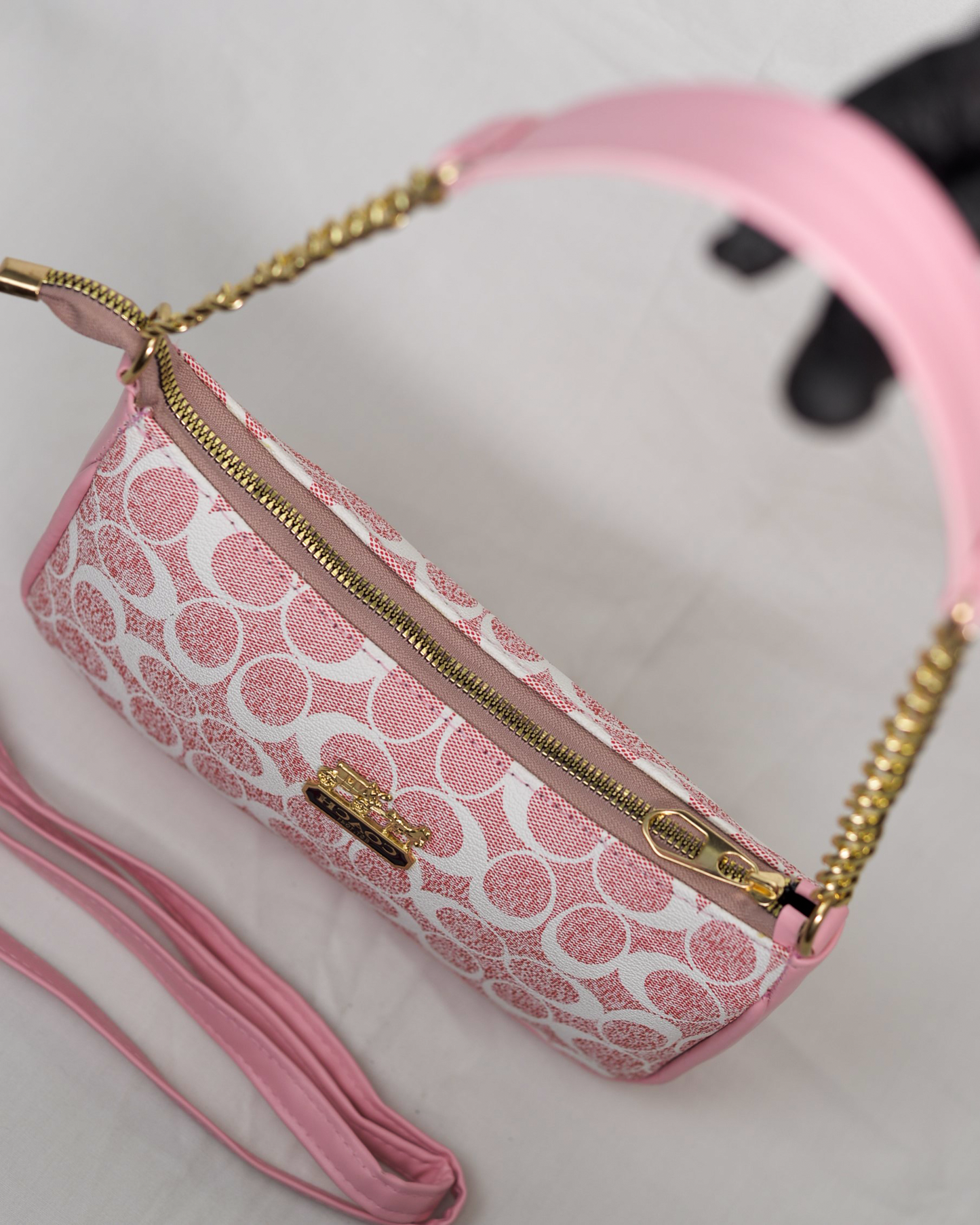 New Arrival CH Teri Shoulder Bag- Pink