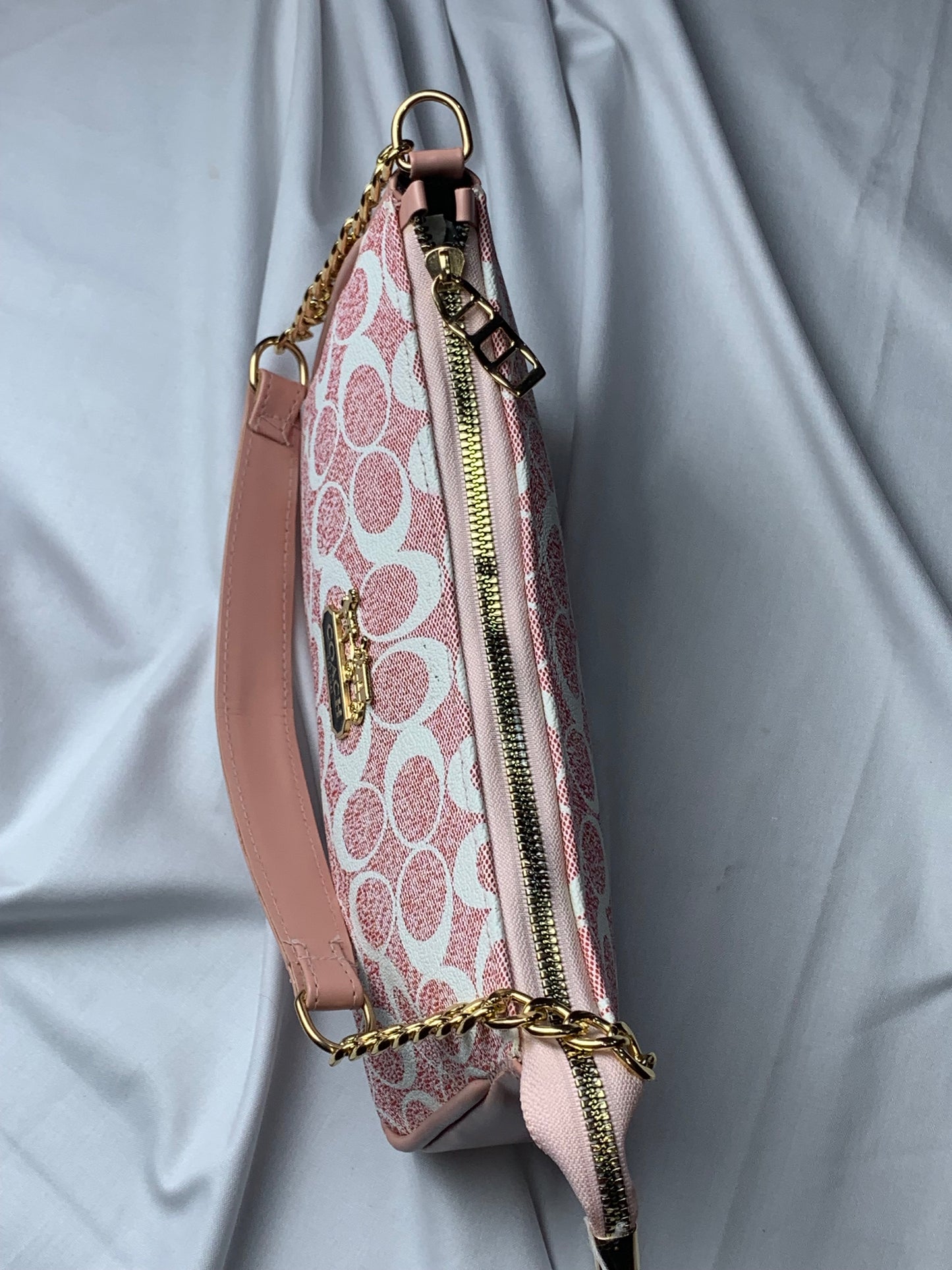 New Arrival CH Teri Shoulder Bag- Pink