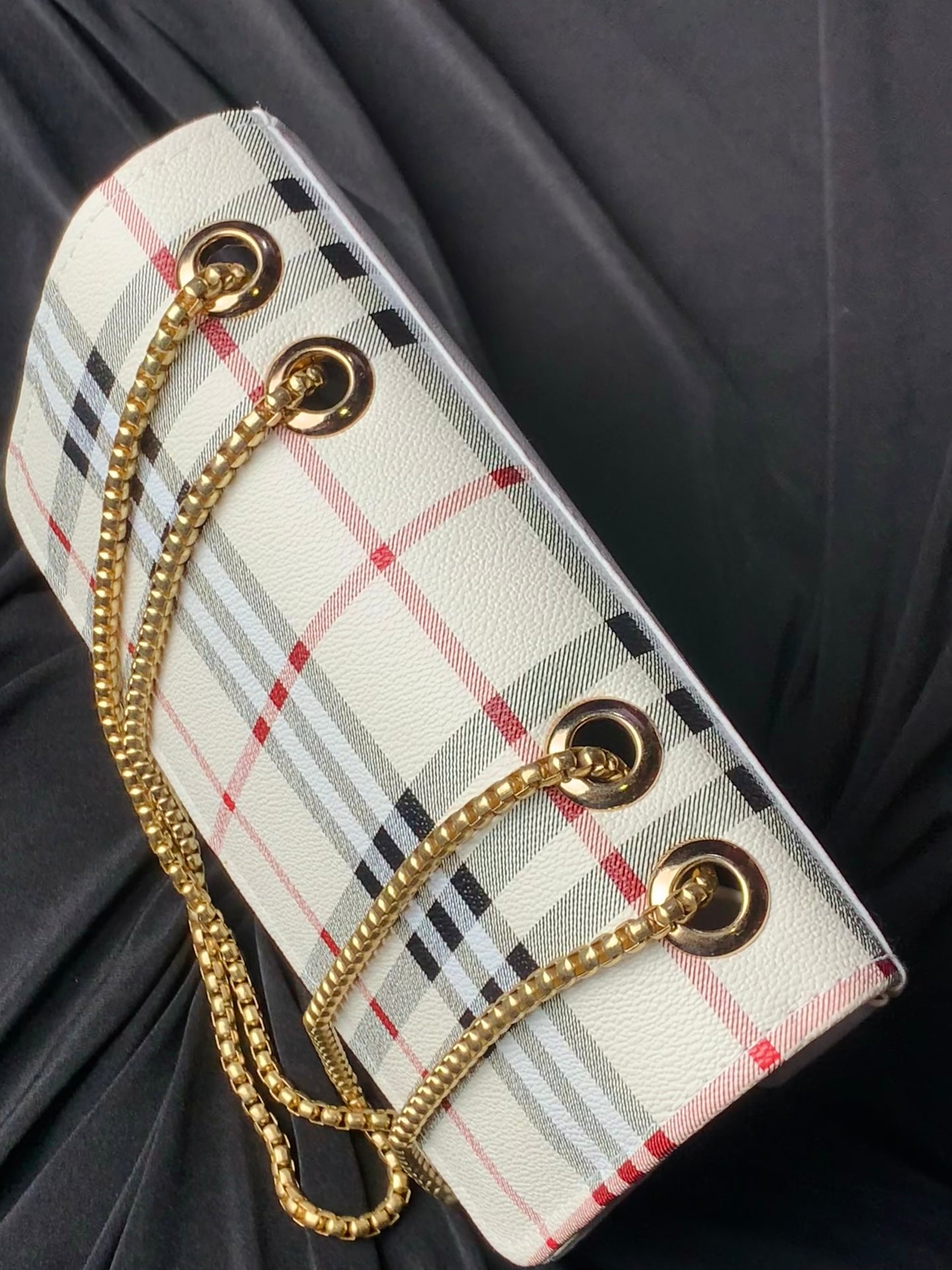 New Arrival B Crossbody Handbag