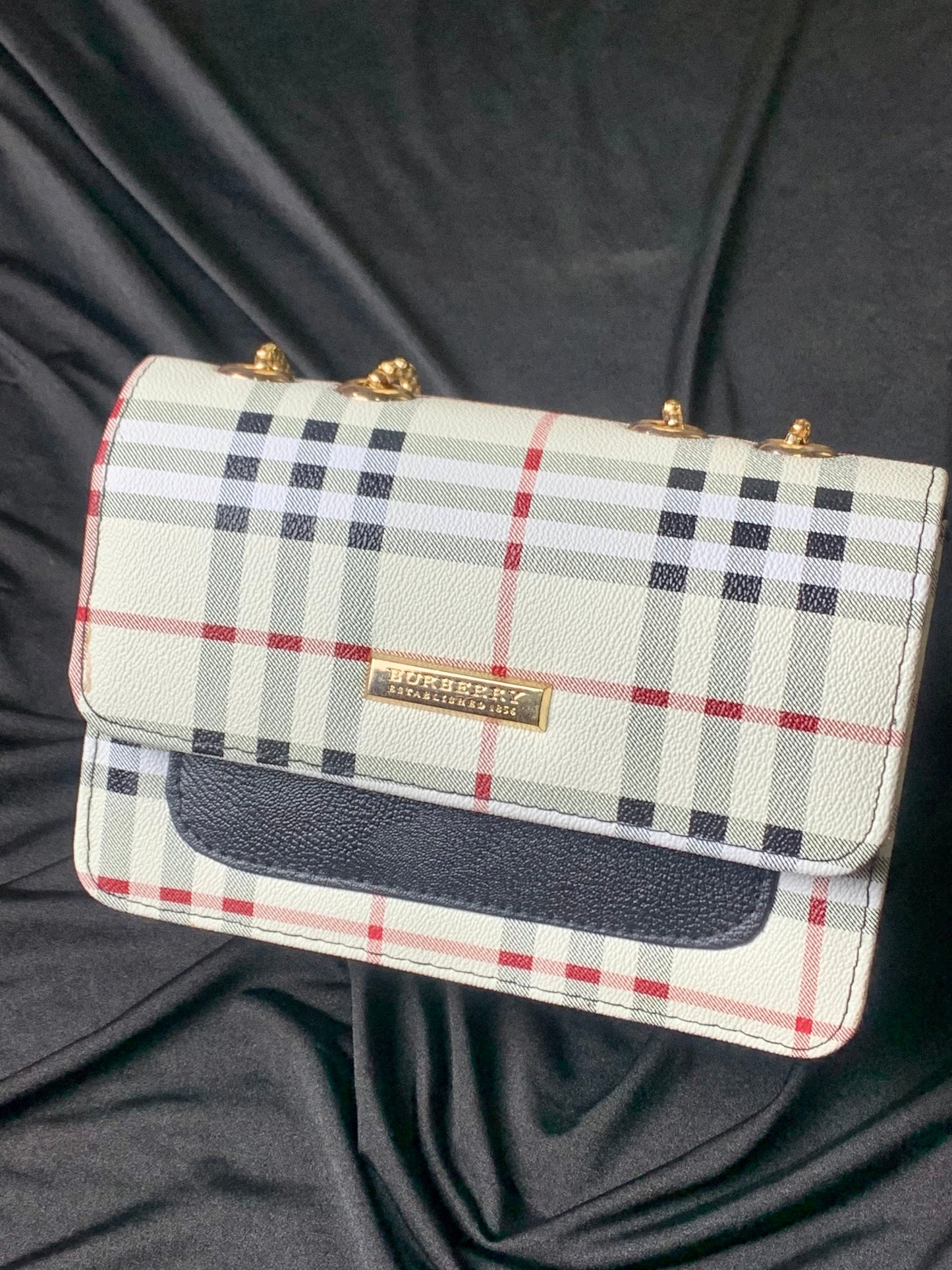 B Crossbody Handbag B-W