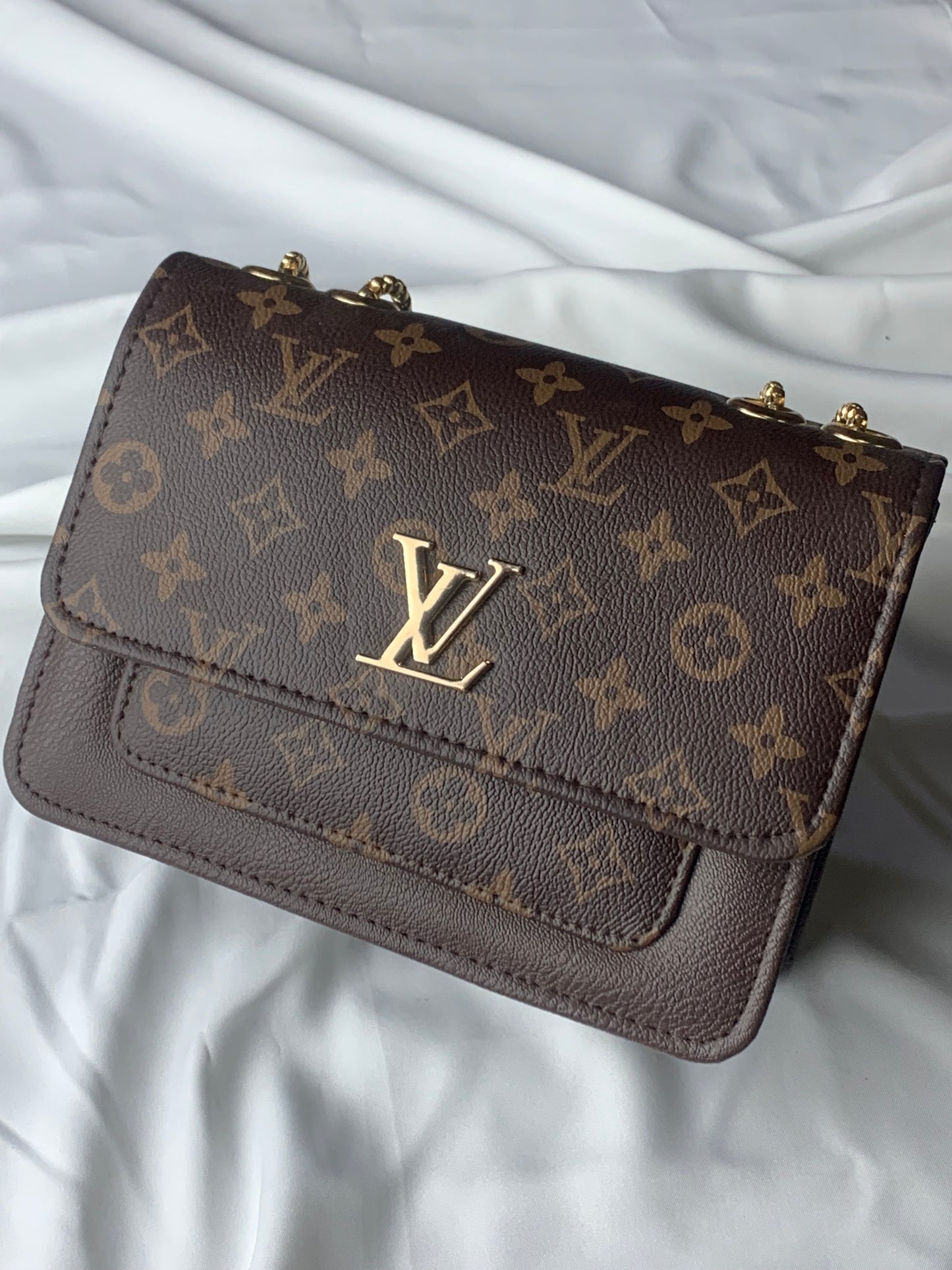 New Arrival LV Crossbody Handbag F-l