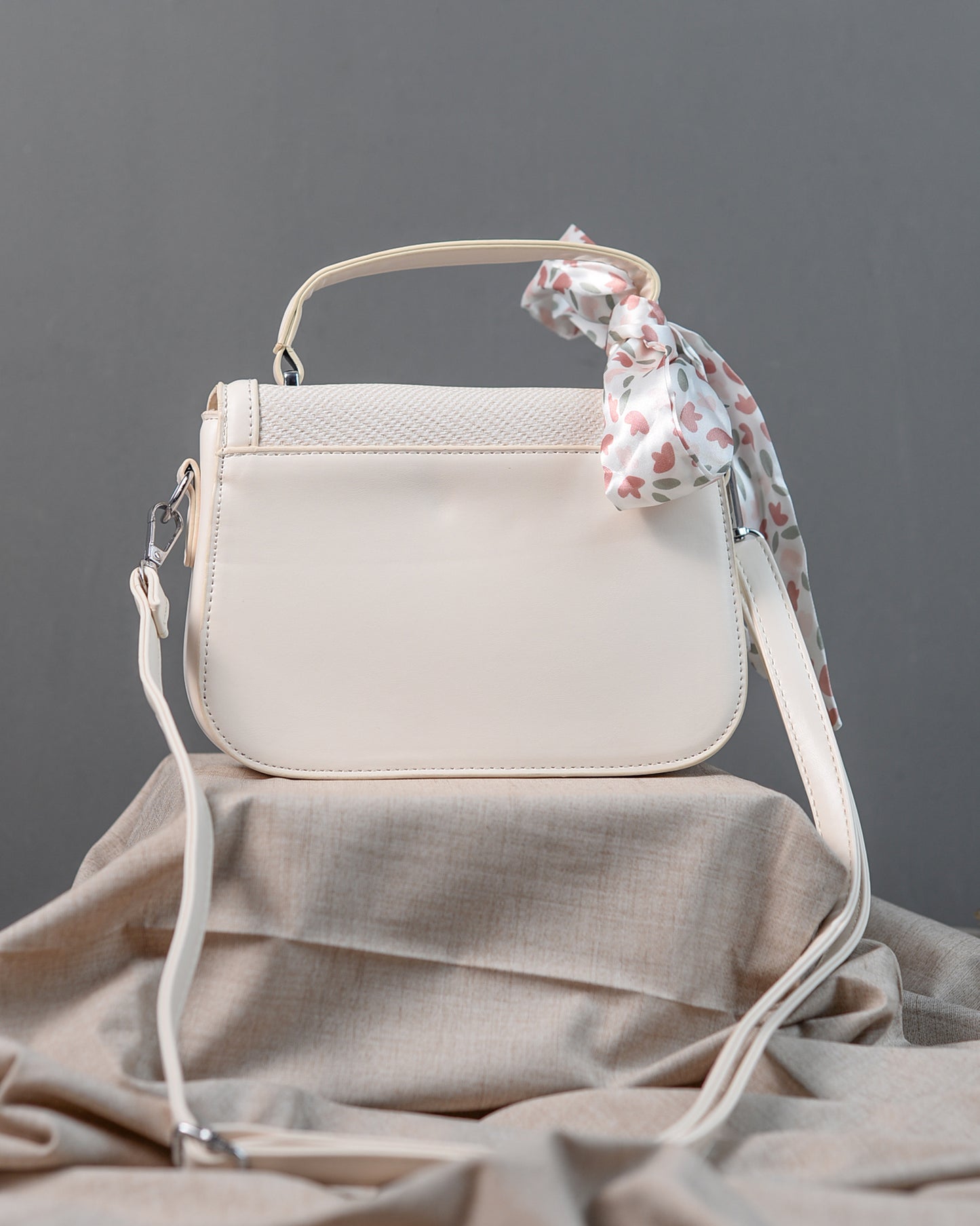 BB -White Handbag