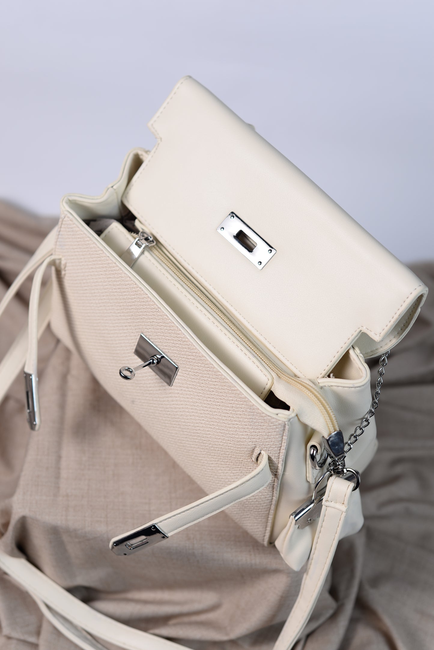 Retro Classic- White