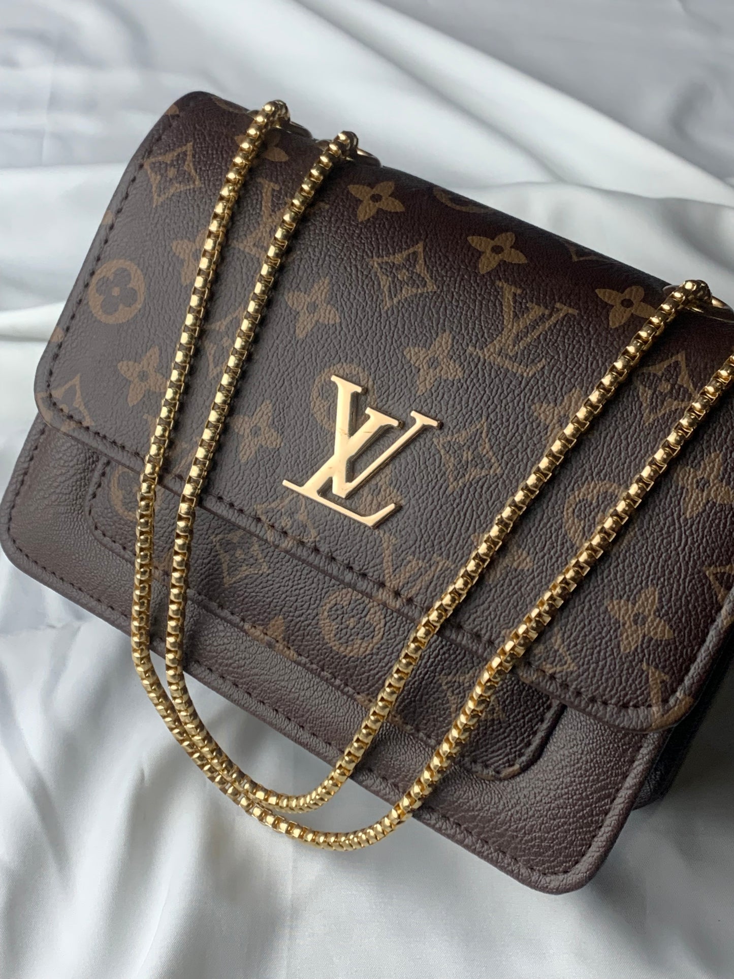 New Arrival LV Crossbody Handbag F-l
