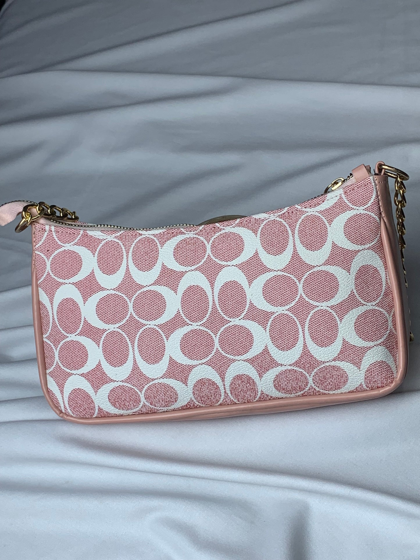 New Arrival CH Teri Shoulder Bag- Pink