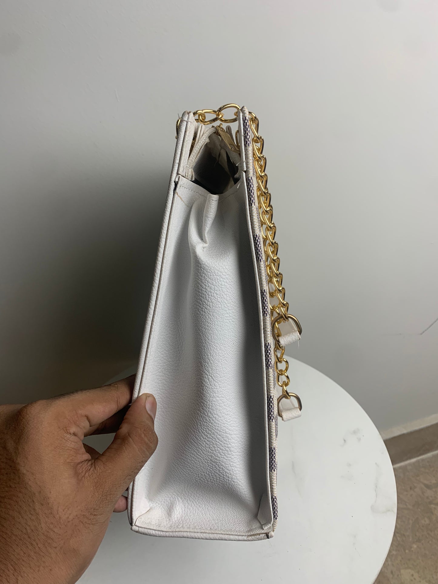 New Arrival LV White