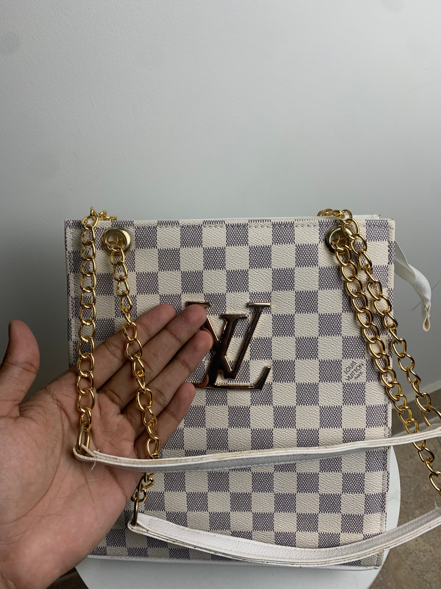 New Arrival LV White