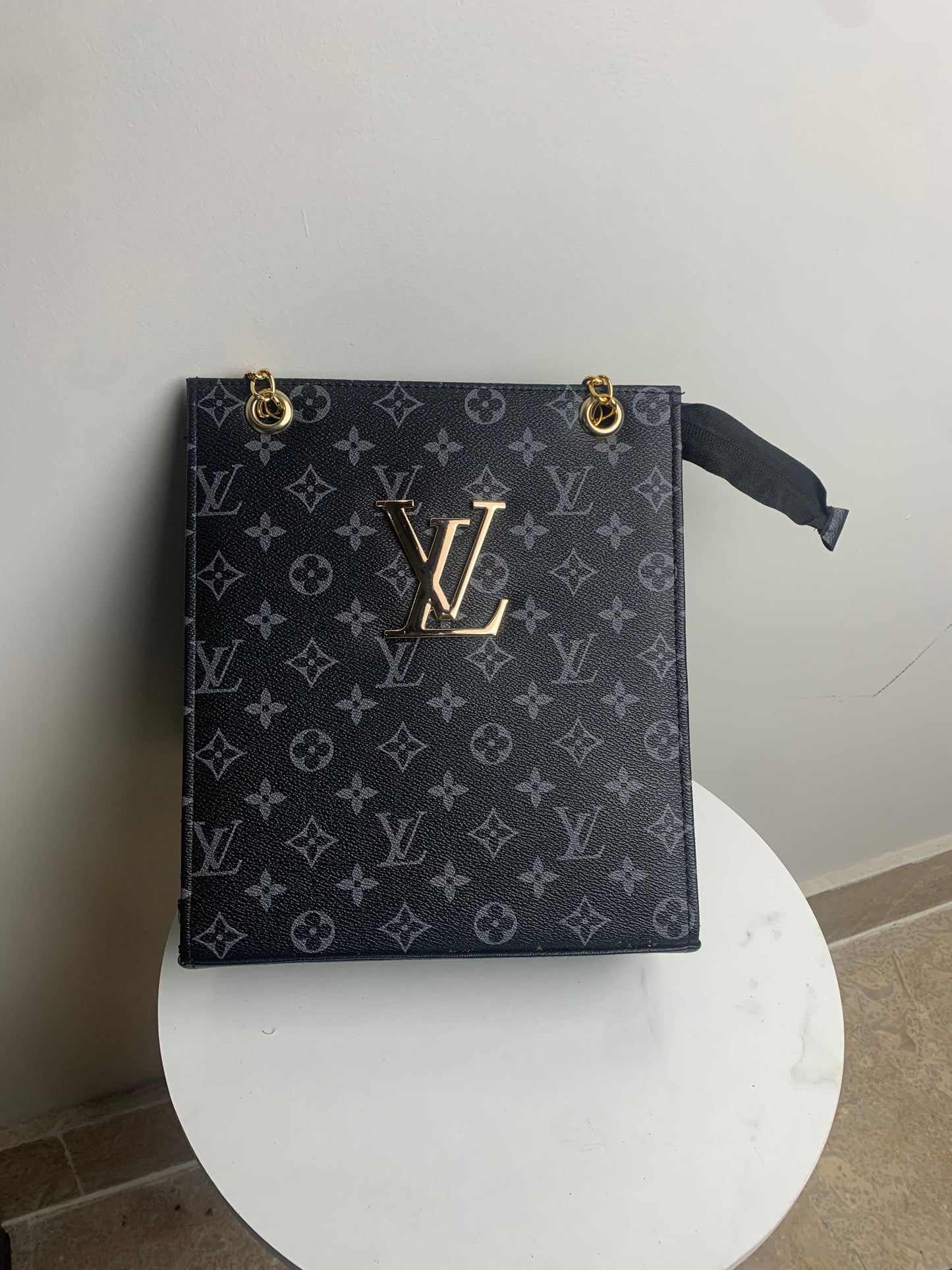 New Arrival LV Black