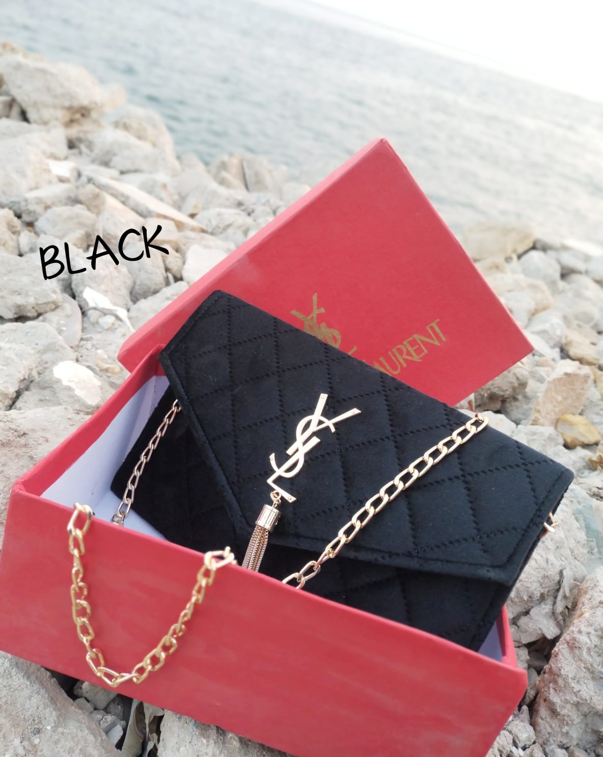 Lv Clutch Winter