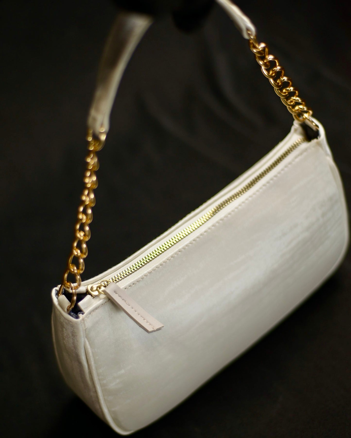 Core Store — Pearl Chain Bag