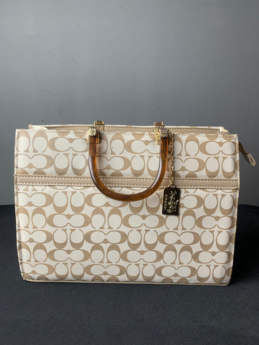 New Arrival Beige Coach Handbag